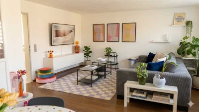 Lichtdurchflutetes Wohnglück im 5. OG: Modernisierte 2,5-Zimmer-Wohnung mit Balkon & Fernblick!