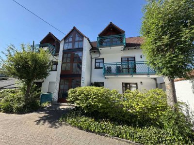 SEHR GEPFLEGTE 3-ZIMMER-DACHGESCHOSS-WOHNUNG IN TAUNUSSTEIN-WINGSBACH!
