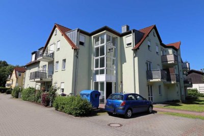 Achtung! Charmante 2-Zimmer-Wohnung mit Balkon und Tiefgaragenstellplatz in Weiden