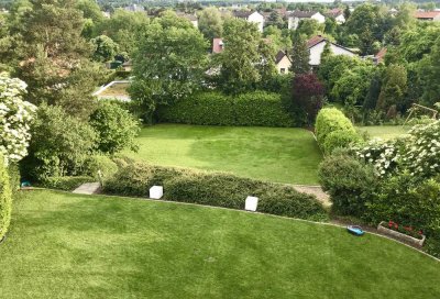 Exklusives Wohnen in Wiesloch: DHH mit Weitblick, großem Garten und privatem Spabereich
