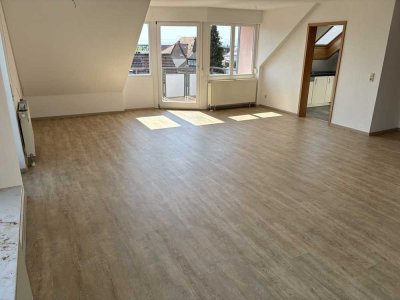 Helle, sehr schön geschnittenen 3,5-Zimmer Maisonette-Wohnung mit traumhaftem Blick