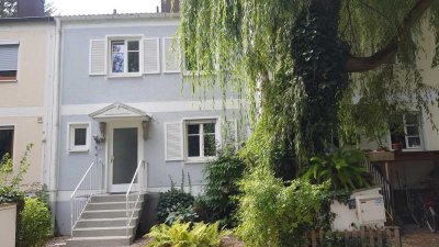 Reihenhaus mit Garten u. Garage in Gröbenzell