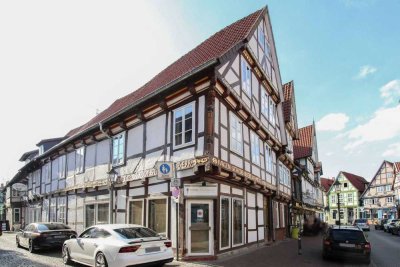 Repräsentative Ecklage in der Celler Altstadt – Wohnen und Arbeiten kombiniert