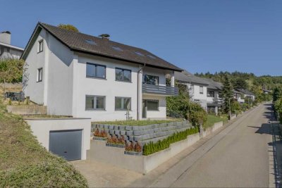-RESERVIERT-  Einfamilenhaus mit Einliegerwohnung