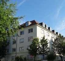 Perfekte 2,5-Zimmer-Altbau-Wohnung in Bestlage Bogenhausen