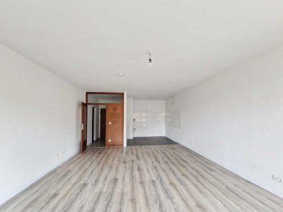 Riesen 1-Zimmer-Wohnung im Center Carrée Steele! Top Renoviert