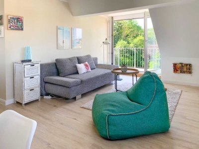 Stilvolle 2-Zimmer-DG-Wohnung, provisionsfrei, nur 400 Meter zum Strand und Seebrücke