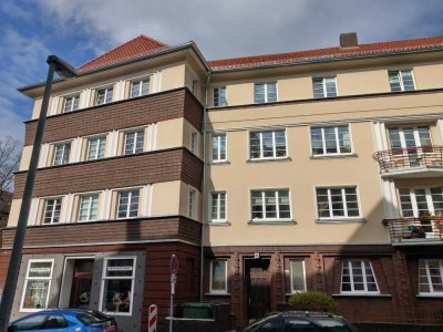 attraktive 3 Zimmer Wohnung in saniertem Altbau