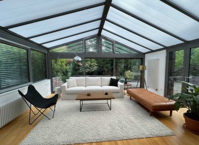 **Großzügiges Maisonette-Juwel mit Wintergarten, Terrasse & Garten**