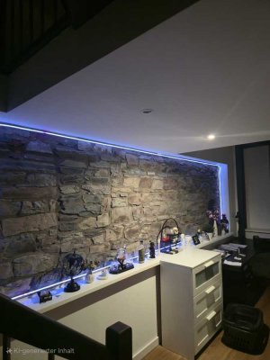 Schöne Helle 2 Zimmer Wohnung  Nähe Schloss