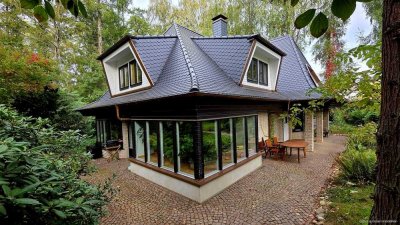 OSTHOF & RAINER IMMOBILIEN
Exklusives Zuhause – Stil, Raum und Ruhe in vollendeter Harmonie!