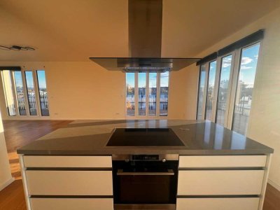 Helle 3-Zi. Neubau, Penthouse mit Aufzug, Rundum-Terrasse, EBK (Quarz), Fußbodenheizung