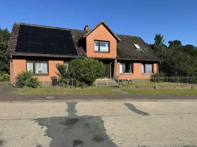 Traum vom Landleben: Großes Haus mit Garten, Stall & Scheune in Elbnähe