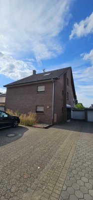 Ansprechende 3-Zimmer-DG-Wohnung mit Balkon in Moers