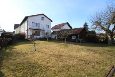 EFH in sehr ruhiger Siedlungslage mit Traumgarten