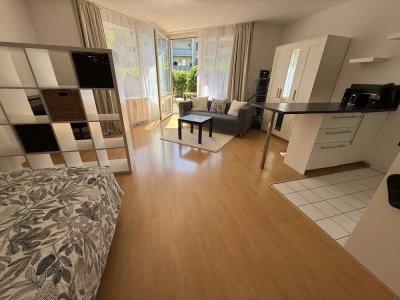 Voll möblierte und ausgestattete 1-Zimmer-Wohnung mit Terrasse und Garten im Süden von Dachau