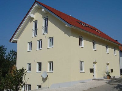 "Haus im Haus" - helle offene 4,5-Zimmer-Wohnung mit großem Balkon