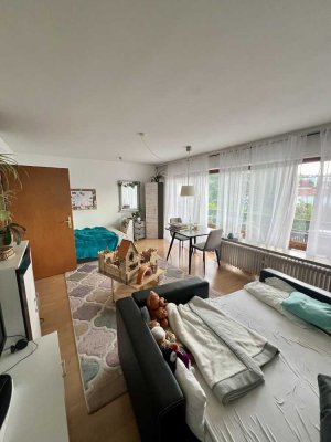 2-Zimmer-Wohnung mit Einbauküche und Terasse in Keltern
