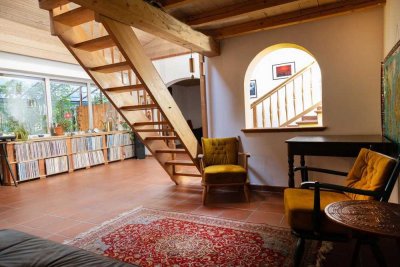 Einzigartiges Einfamilienhaus mit hoher Lebensqualität - zentral, ideal angebunden, provisionsfrei
