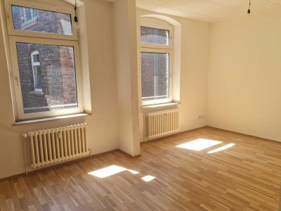 Gepflegte 2-Zimmer-Wohnung im 2.Obergeschoss zu vermieten!