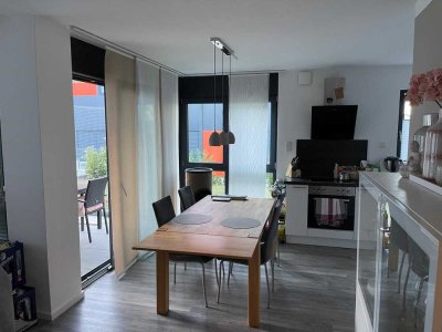 hochwertige Erdgeschosswohnung mit Terrasse und Gartenanteil