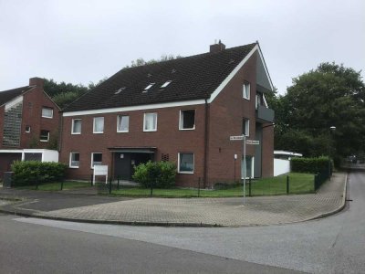 RE-Nord  Einzimmerwohnung mit Garage suche Nachmieterin -Tierhaltung nicht erlaubt.