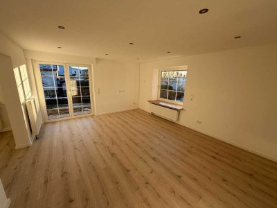 Attraktive 4-Zimmer-Erdgeschoss Wohnung am Fuße der Burg Stettenfels mit Garten / Garage / Wallbox