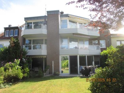 Freundliche 2-Zimmer-Wohnung mit gehobener Innenausstattung mit Balkon in Mönchengladbach
