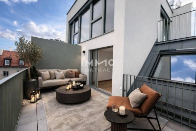 Einziehen &amp; wohlfühlen direkt in U-Bahn Nähe: 3-Zimmer DG-Wohnung mit Balkon und Terrasse
