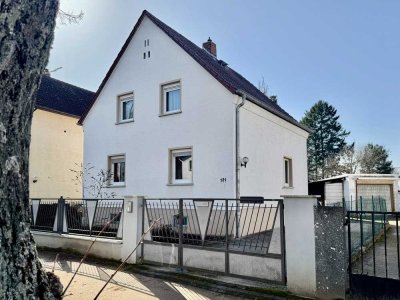Gepflegtes Zwei-Familienhaus mit schönem Grundstück und großem Potential