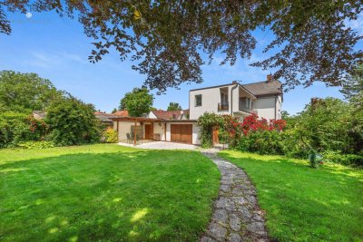 Wien im Blick, Natur im Herzen – Wohnhaus mit parkähnlichem Garten, Pool &amp; Sauna