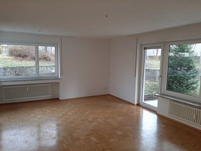 Schöne 3 - Zimmer Wohnung in Leinfelden-Echterdingen (Stetten) mit Terrasse und Einbauküche