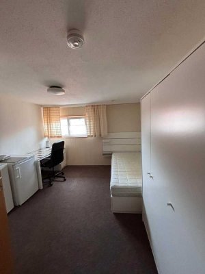 Vollmöblierte Dachgeschosswohnung für Singles oder Studenten