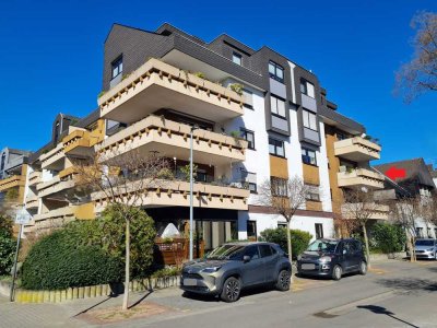 *** Sonnig, zentral, neues Bad, mit Aufzug***