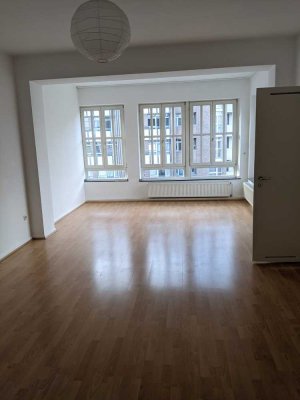 DOM-Blick - schöne 3-Zimmerwohnung in Aachen Innenstadt