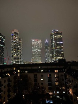 Exklusive DG Maisonette Wohnung mit 3 Zimmern, 2 Balkonen und einem traumhaften Skyline Blick