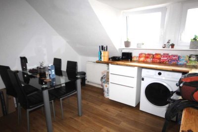 2-Zimmer-Dachgeschosswohnung mit Wohnküche in Düsseldorf-Gerresheim