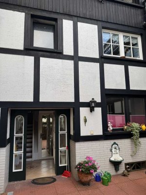 Charmantes Fachwerkhaus mit Einliegerwohnung und Sonnenterrasse in Remagen-Oberwinter