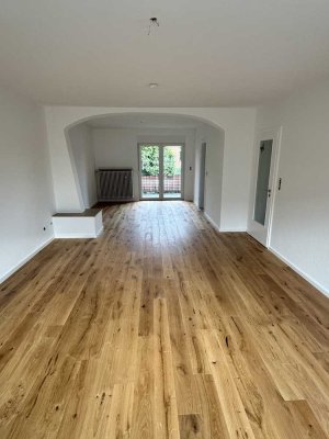 Helle 3-Zimmer-Wohnung mit Balkon und Parkett