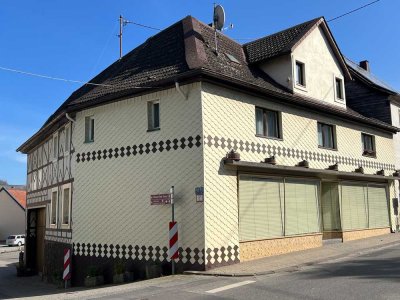 Top-Gelegenheit! Einfamilienhaus mit Nebengebäude in Windesheim zu verkaufen.