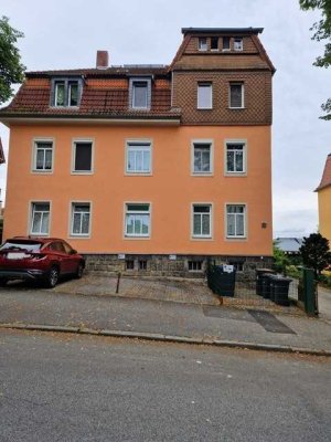 Schöne und außergewöhnliche Dachgeschosswohnung in Pirna – Copitz, 2 Zimmer mit Küche, Bad