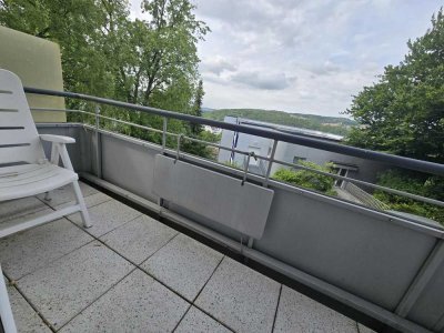 Moderne 2,5- Zimmer Wohnung mit Balkon