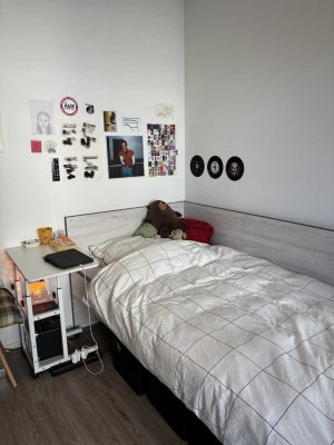 Untermiete Möblierte 1-Zimmer-Wohnung mit Balkon (Anfang September - Ende Januar)