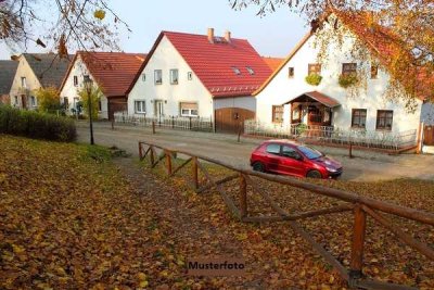 Doppelhaushälfte mit Garage