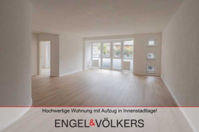 Erstbezug nach Sanierung: Hochwertige Wohnung mit Aufzug in Innenstadtlage!