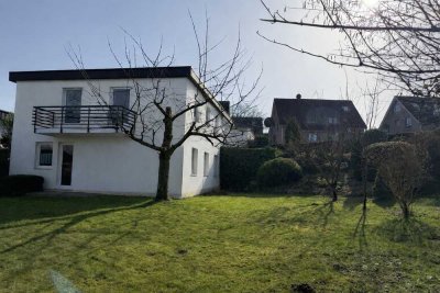 Freistehende Einfamilienhaus mit Einliegerwohnung in Top Lage!!!!  in 42657 Solingen, Pirolweg 20