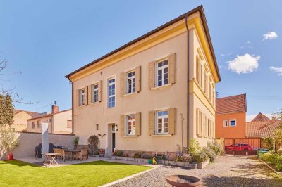 Historische Villa zum einziehen- besonderes Wohnen für gehobene Ansprüche!