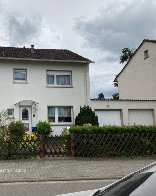 Doppelhaushälfte mit Garage in attraktiver und ruhiger  Lage von Ingelheim-West (provisionsfrei)