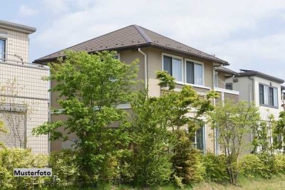 Handwerker gesucht! 2-Familienhaus - provisionsfrei