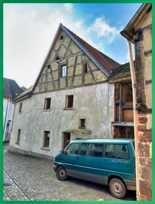 Einfamilienwohnhaus " historisches Fachwerkhaus"  in schöner Altstadt von Ottweiler